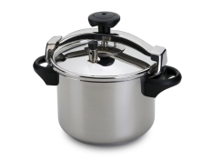 TRADITIONAL PRESSURE COOKER         