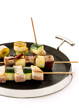 Tuna and swordfish skewers with lemon olive oil and chilli
